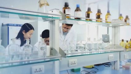 首場“把脈”昆明 省委省政府現(xiàn)場辦公會(huì)凝聚發(fā)展共識(shí)，聚焦醫(yī)學(xué)研究與試驗(yàn)發(fā)展新篇章